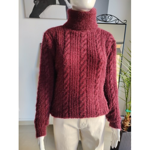 Moherowy golf z warkoczowym splotem - wiśniowy