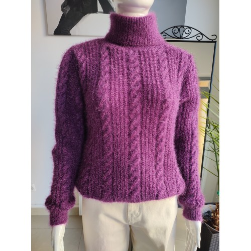 Moherowy golf z warkoczowym splotem - śliwkowy Moherowy golf z warkoczowym splotem - śliwkowy