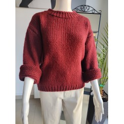 Pullover mit hochgekrempelten Ärmeln – Burgunderrot Pullover mit hochgekrempelten Ärmeln – Burgunderrot