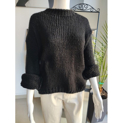 Pullover mit hochgekrempelten Ärmeln – Schwarz