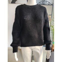 Moherowy sweter z szerokimi rękawami - czarny