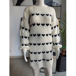 Sukienka, sweter z bufiastymi rękawami - śmietankowy