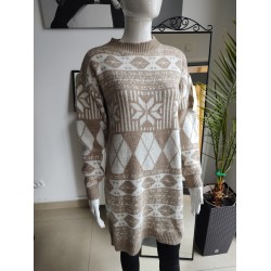 Sukienka, sweter z zimowym wzorem - beżowy