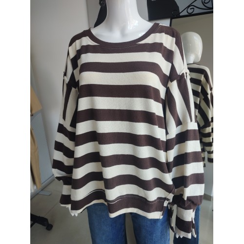 Bluza a'la ponczo w czekoladowe paski - ecry