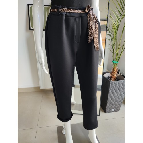 Masełkowe spodnie z paskiem - czarny