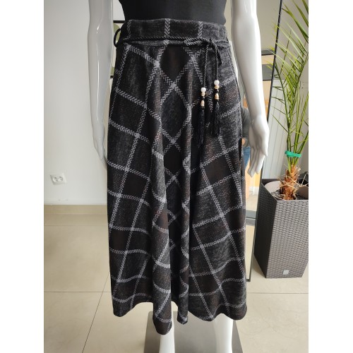 Karierter Viskoserock mit dekorativem Gürtel – Schwarz Karierter Viskoserock mit dekorativem Gürtel – Schwarz