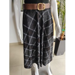 Karierter Viskoserock mit Öko-Gürtel – schwarz