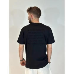 T-Shirt mit geprägten Aufschriften – schwarz