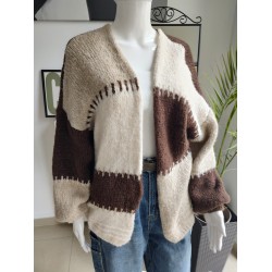 Krótki kardigan oversize - beżowy