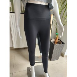 Legginsy modelujące w prążek - czarny