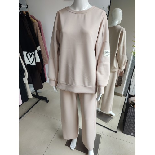 Oversized buttery tracksuit with patch - beige