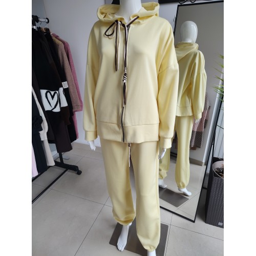 Oversized buttery tracksuit with hood - banana