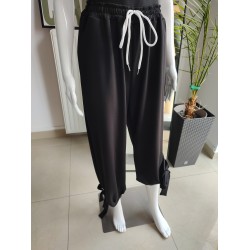 Butter-like sweatpants with ties - black