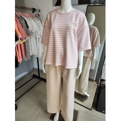Kurzärmeliger Trainingsanzug mit Butterprint und Streifen – beige/puderfarben Kurzärmeliger Trainingsanzug mit Butterprint und Streifen – beige/puderfarben