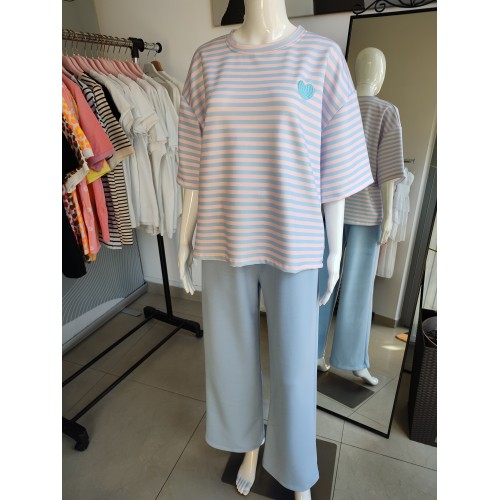 Kurzärmeliger Trainingsanzug mit Butterprint und Streifen – Babyblau/Puder