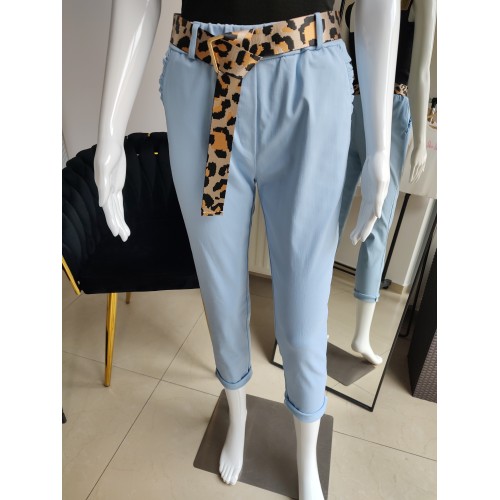 Viskosehose mit Rüschen - hellblau