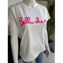 T-Shirt mit rosa Aufschrift „Bella…“ – ecru