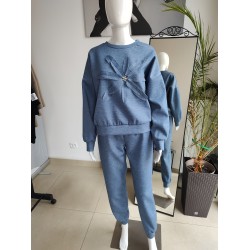 Butterweicher Trainingsanzug mit Blume - blau
