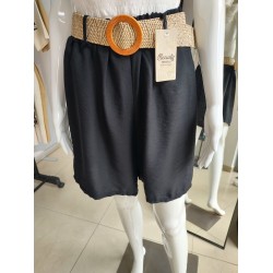 Wiskozowe spodenki z paskiem - czarny Wiskozowe spodenki z paskiem - czarny