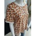 T-Shirt mit schokoladenbraunem und orangefarbenem Leopardenmuster – ecru
