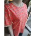 T-Shirt mit orange-rosa Leopardenmuster – ecru