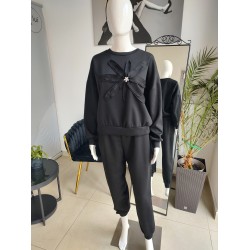 Butterweicher Trainingsanzug mit Blume - schwarz