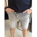 Jeansshorts mit Abschürfungen – grau