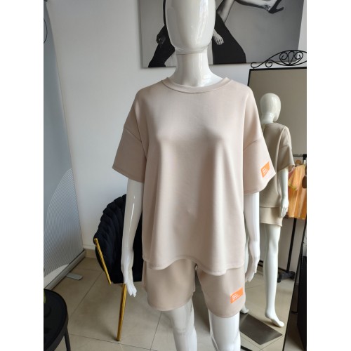 Butterweicher Sommer-Trainingsanzug-Set mit Neon-Patch – beige