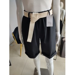 Baumwollshorts mit Gürtel - schwarz