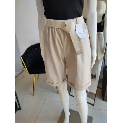 Baumwollshorts mit Gürtel - beige