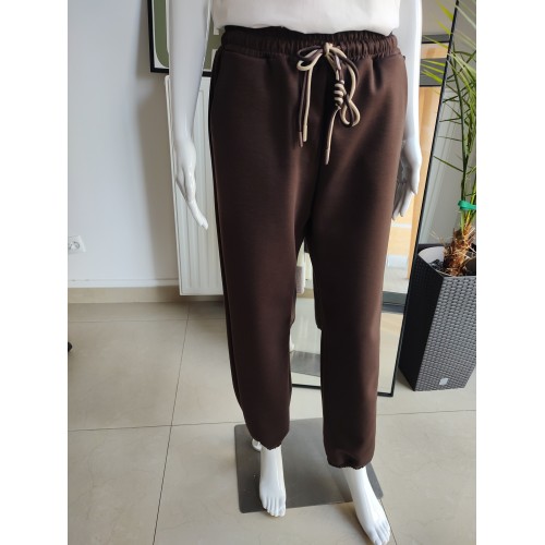 Masełkowe spodnie dresowe z ociepleniem - czekoladowy