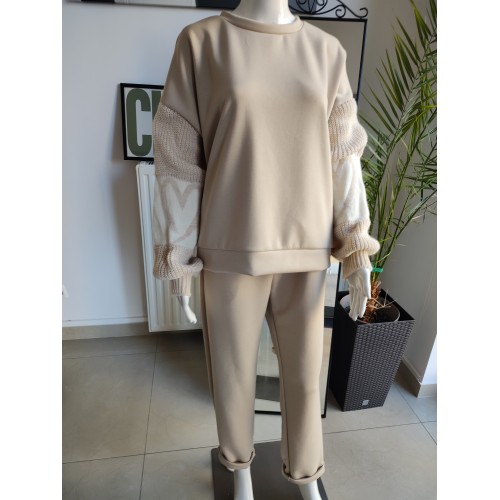 Butter-like tracksuit with knit sleeves - beige Butter-like tracksuit with knit sleeves - beige