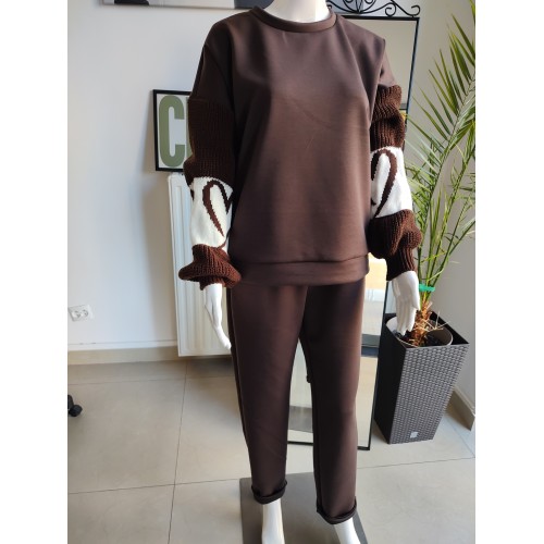Butter-like tracksuit with knit sleeves - Chocolate Butter-like tracksuit with knit sleeves - Chocolate
