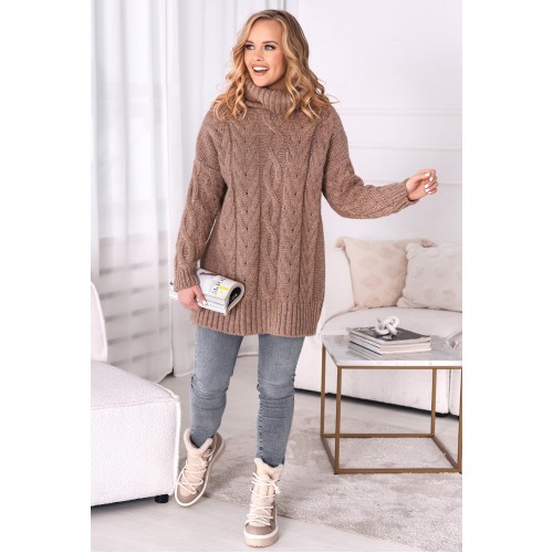Langer Rollkragenpullover mit Zopfmuster – latte