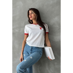 T-Shirt mit gesticktem Herz - weiß