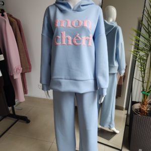 Masełkowy dres oversize Mon cheri z kapturem - baby blue One size