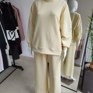 Masełkowy dres oversize z naszywką - bananowy One size
