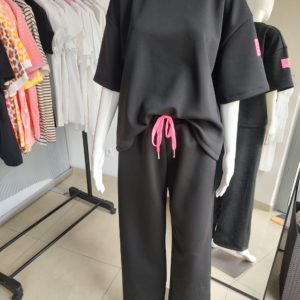 Masełkowy komplet dresowy z krótkim rękawem neon - czarny One size